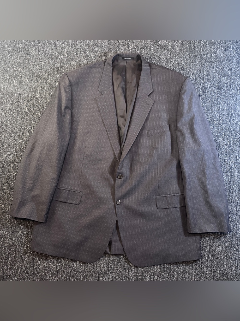 Lauren‎ Ralph Lauren Suit Jacket 46R Charcoal Pinstripe 100% Wool Quiet Luxury